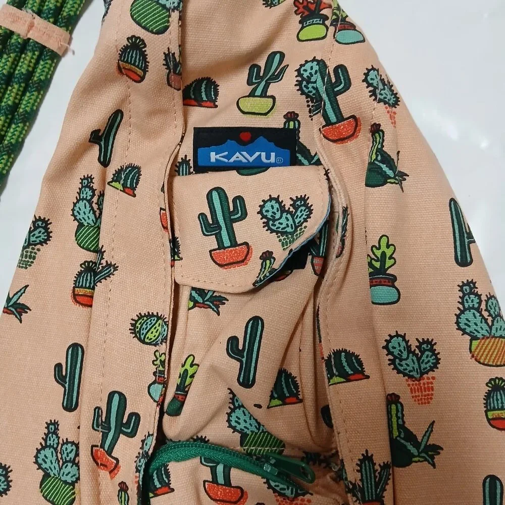 Kavu Crossbody Sling Bag Backpack Cactus - Picture 6 of 6